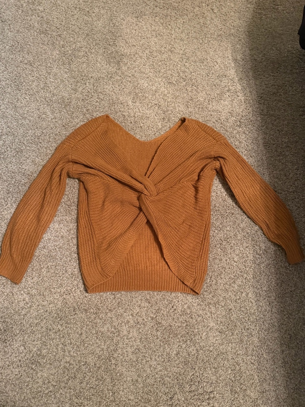 NWOT Women's Twist Back Knit Sweater